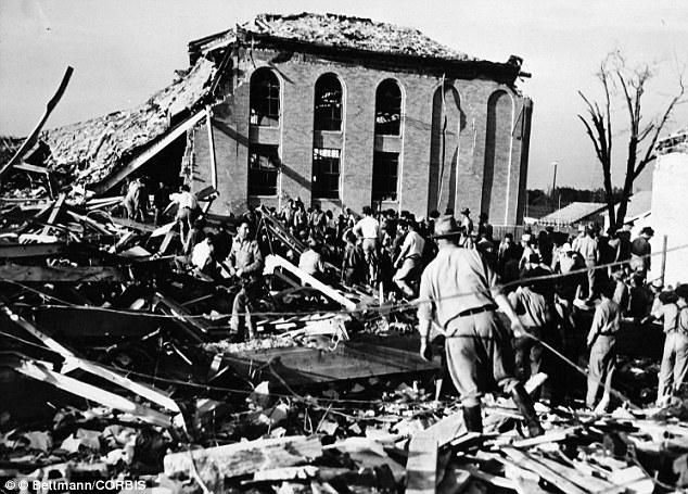 article-0-122335D4000005DC-736_634x455